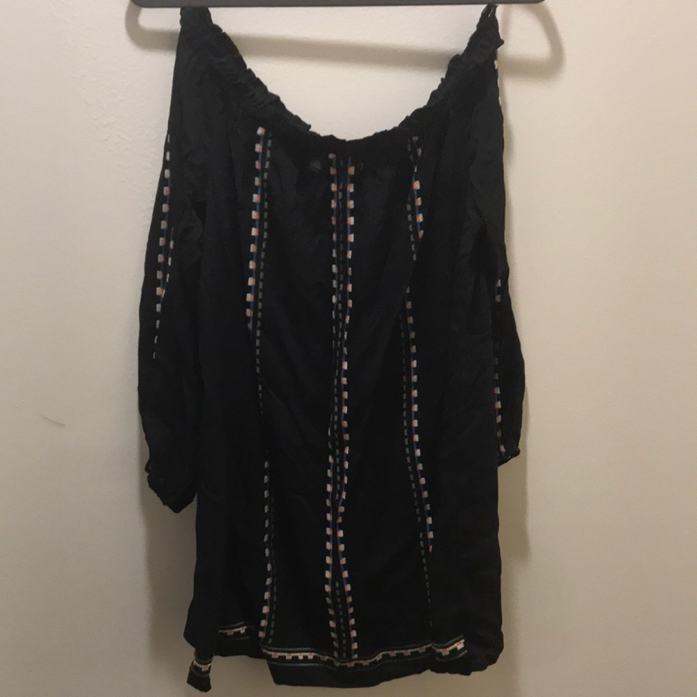 Off the Shoulder Black Dress (M)